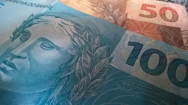detail brazilské bankovky.jpg